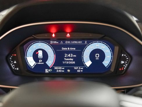 Used 2022 Audi Q3 2.0T Premium w/ Black Optic Sport Package image 17