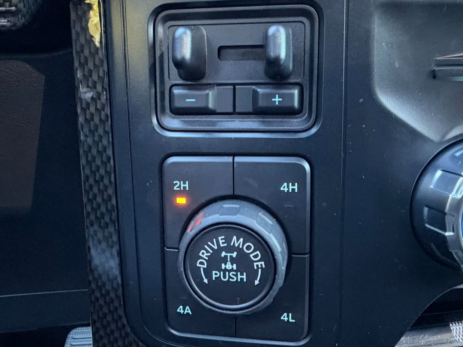 Used 2023 Ford F150 Lariat w/ Equipment Group 502A High AWD/4WD image 23