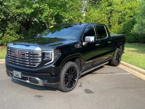 Used 2023 GMC Sierra 1500 Denali w/ Denali Reserve Package AWD/4WD image 3