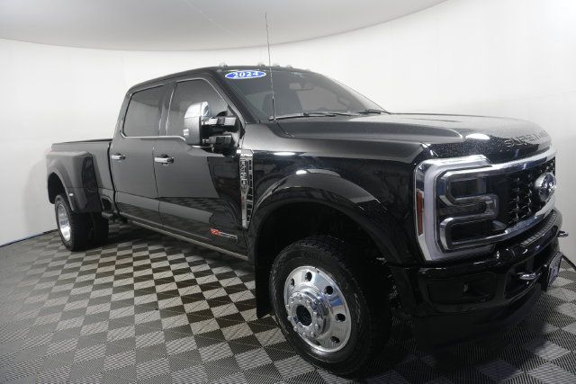 Used 2024 Ford F450 Platinum w/ FX4 Off-Road Package AWD/4WD image 2