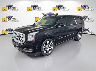Used 2018 GMC Yukon XL Denali video 1