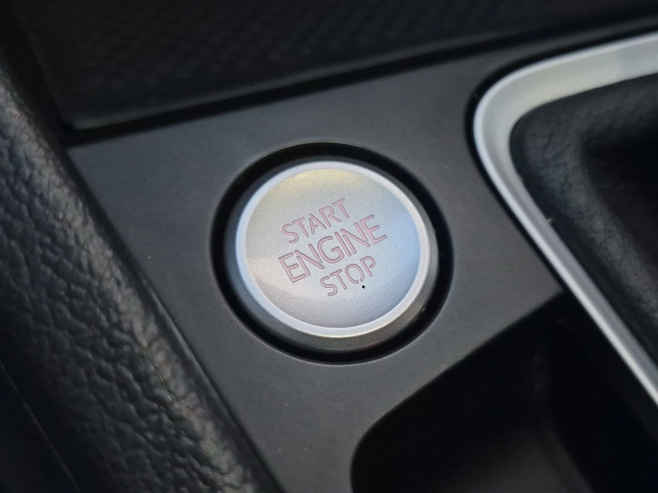 Used 2024 Volkswagen Jetta SE FWD image 23