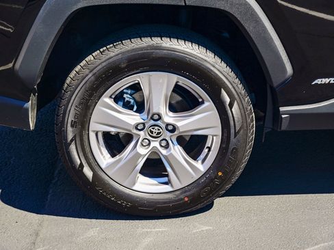 Certified 2025 Toyota RAV4 LE image 9