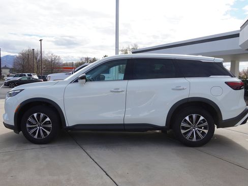 Used 2023 INFINITI QX60 Pure image 5