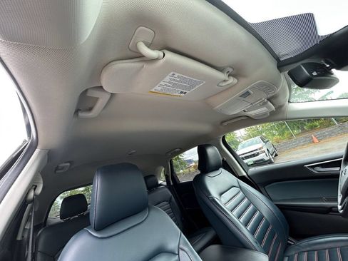Used 2022 Ford Edge SEL w/ Sport Appearance Package AWD/4WD image 27