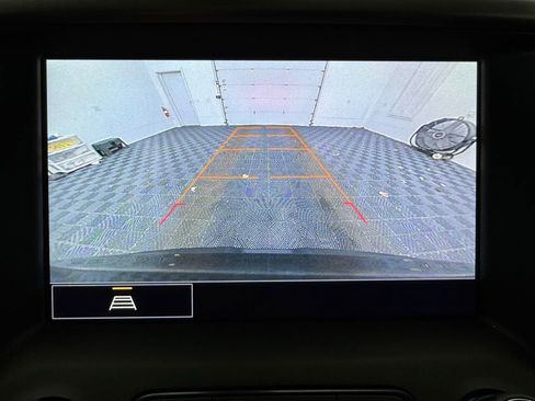 Used 2023 GMC Acadia AT4 image 4