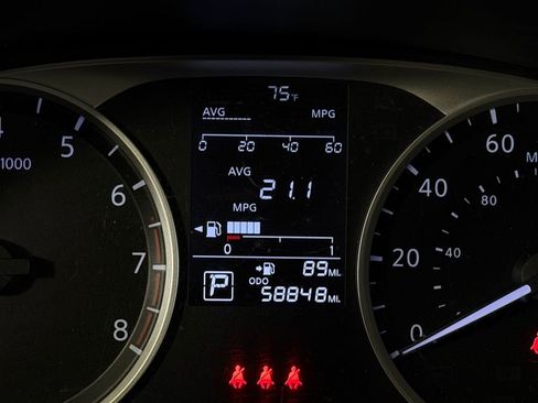 Used 2022 Nissan Kicks S image 20