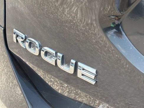Used 2016 Nissan Rogue S FWD image 12