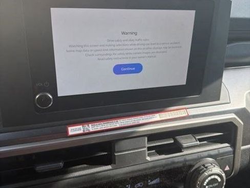 Used 2025 Toyota 4Runner SR5 AWD/4WD image 5