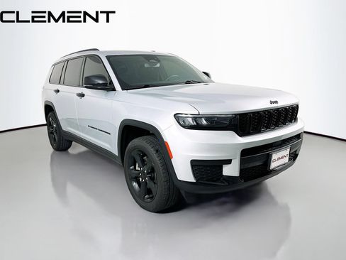Used 2023 Jeep Grand Cherokee L Laredo AWD/4WD image 5