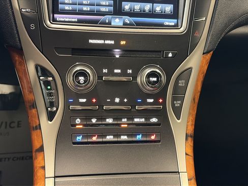 Used 2016 Lincoln MKX Reserve w/ Climate Package AWD/4WD image 24