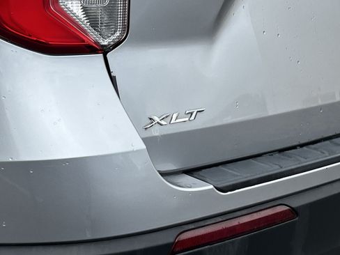 Used 2020 Ford Explorer XLT w/ Equipment Group 202A AWD/4WD image 37