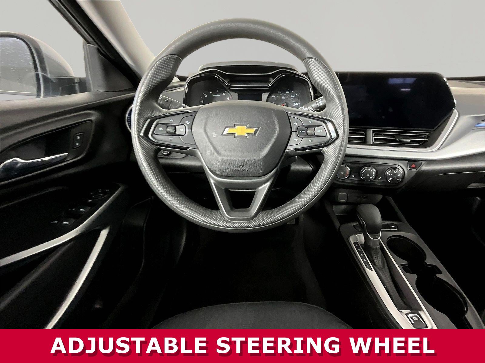 Used 2025 Chevrolet Trax LS w/ LS Convenience Package FWD image 8