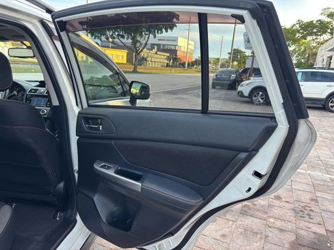 Used 2016 Subaru Crosstrek 2.0i Premium w/ Moonroof Package image 18