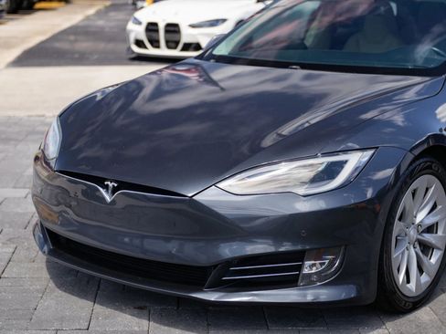 Used 2016 Tesla Model S 90D AWD/4WD image 4