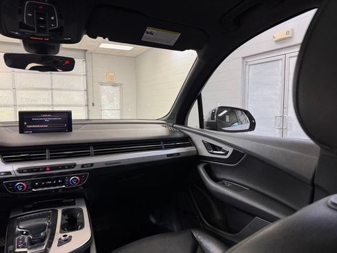 Used 2018 Audi Q7 2.0T Premium Plus AWD/4WD image 30