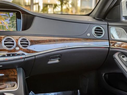 Used 2015 Mercedes-Benz S 550 Sedan image 43