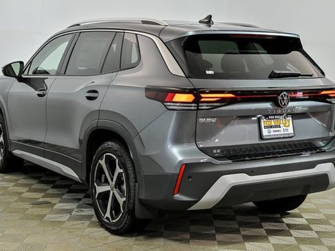 New 2026 Volkswagen Tiguan SE image 4