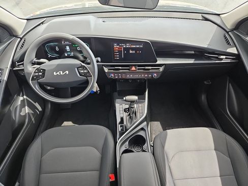 Used 2025 Kia Niro LX FWD image 19