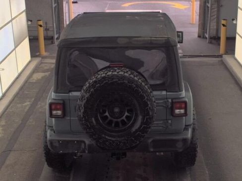 Used 2025 Jeep Wrangler Sport AWD/4WD image 6