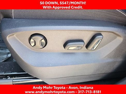 Used 2025 Volkswagen Atlas SE FWD image 13