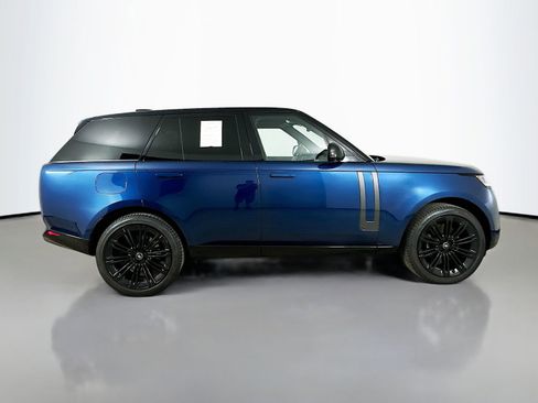 Used 2023 Land Rover Range Rover SE AWD/4WD image 4