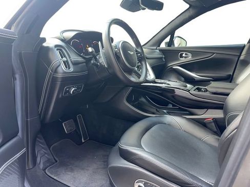 Used 2021 Aston Martin DBX AWD/4WD image 11