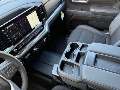 New 2026 GMC Sierra 1500 Elevation image 23