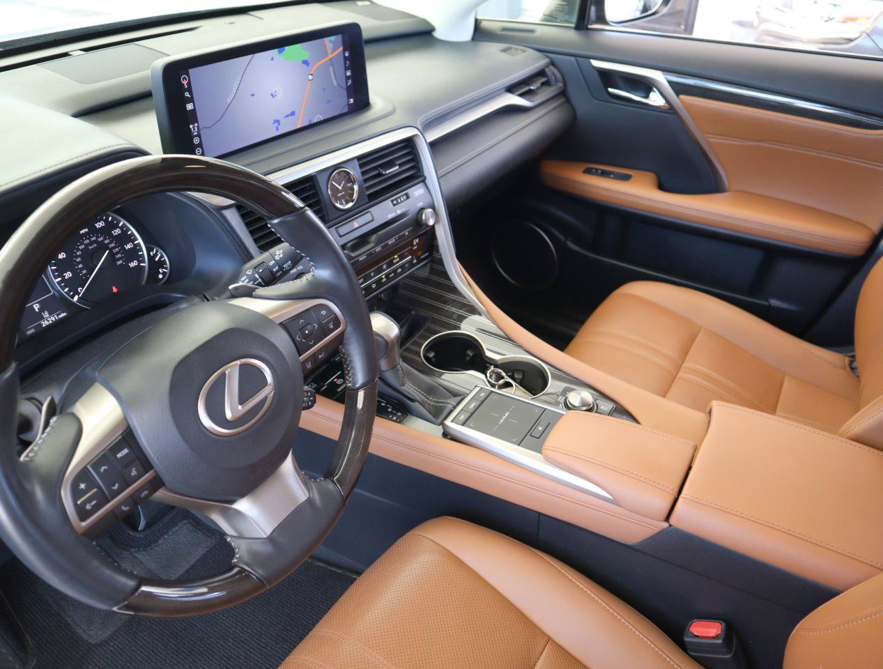 Used 2021 Lexus RX 350L Luxury w/ Accessory Package AWD/4WD image 38