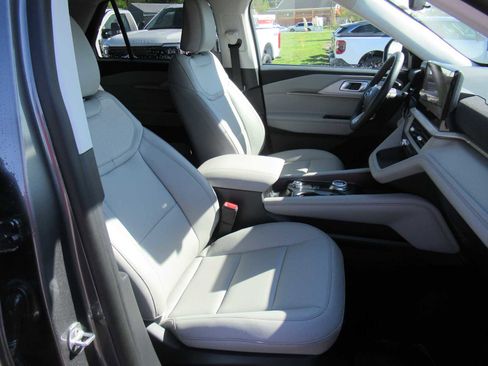 New 2026 Ford Explorer Active w/ Active Comfort Package image 20