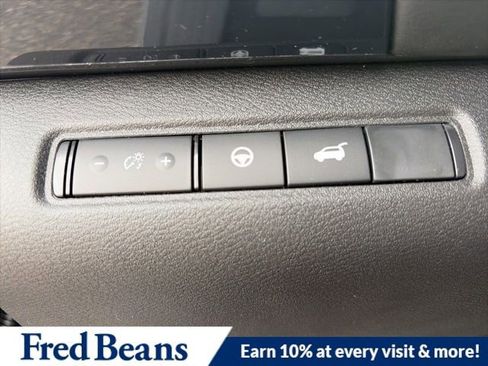 New 2026 Nissan Pathfinder SV image 18