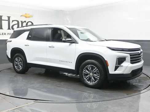 New 2026 Chevrolet Traverse LT w/ Driver Confidence Package FWD image 6