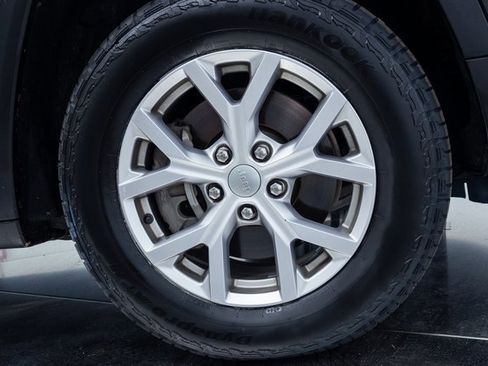 Used 2022 Jeep Grand Cherokee L Limited image 25