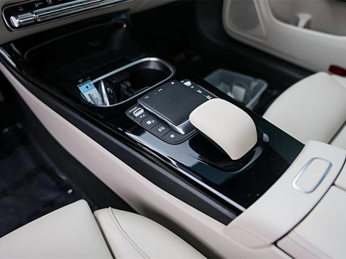 Used 2022 Mercedes-Benz CLA 250 image 25