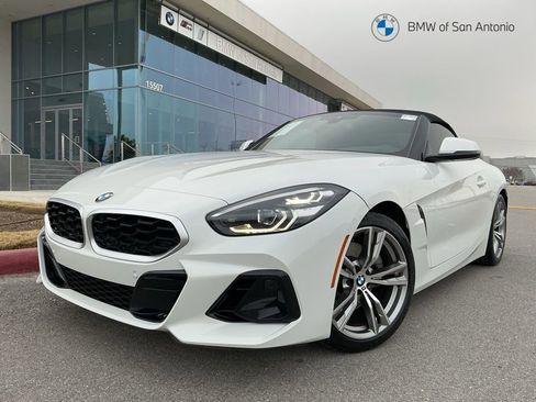 Certified 2023 BMW Z4 sDrive30i w/ Convenience Package image 1