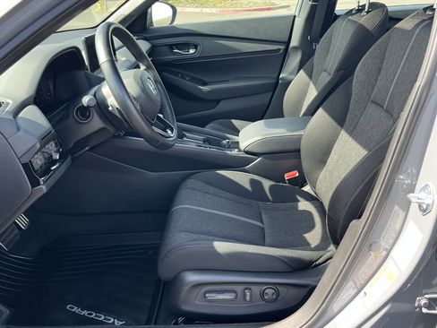 Used 2025 Honda Accord Sport image 10