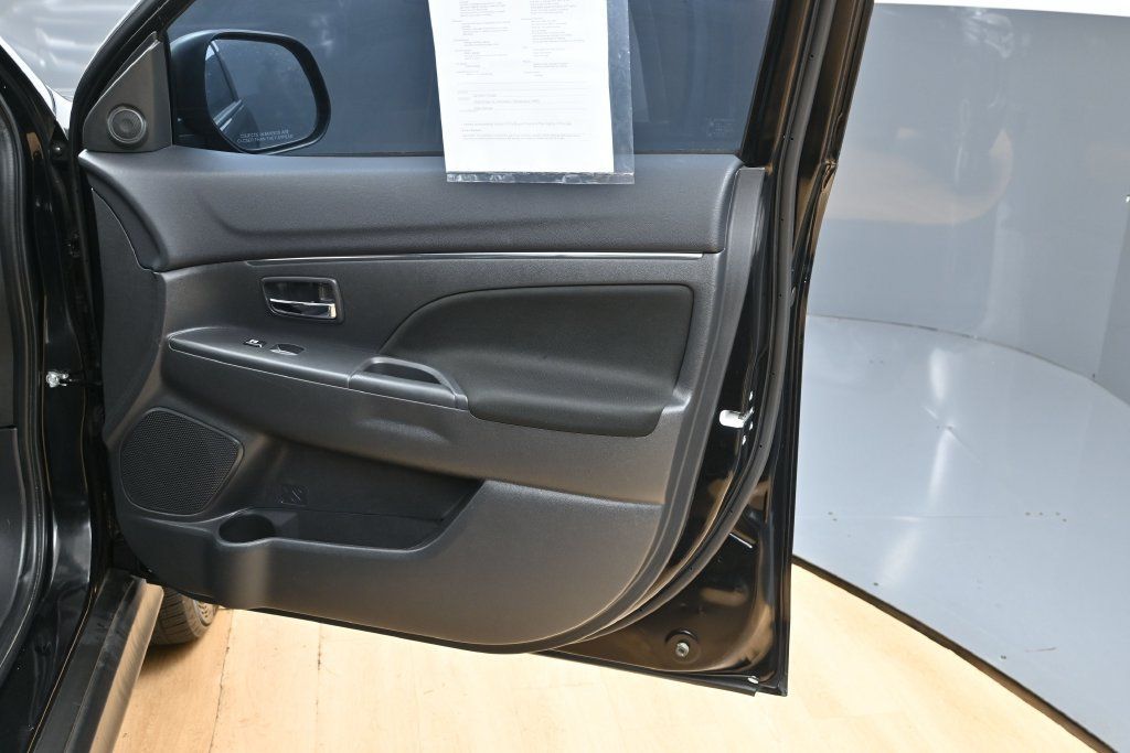 Used 2024 Mitsubishi Outlander Sport ES AWD/4WD image 30