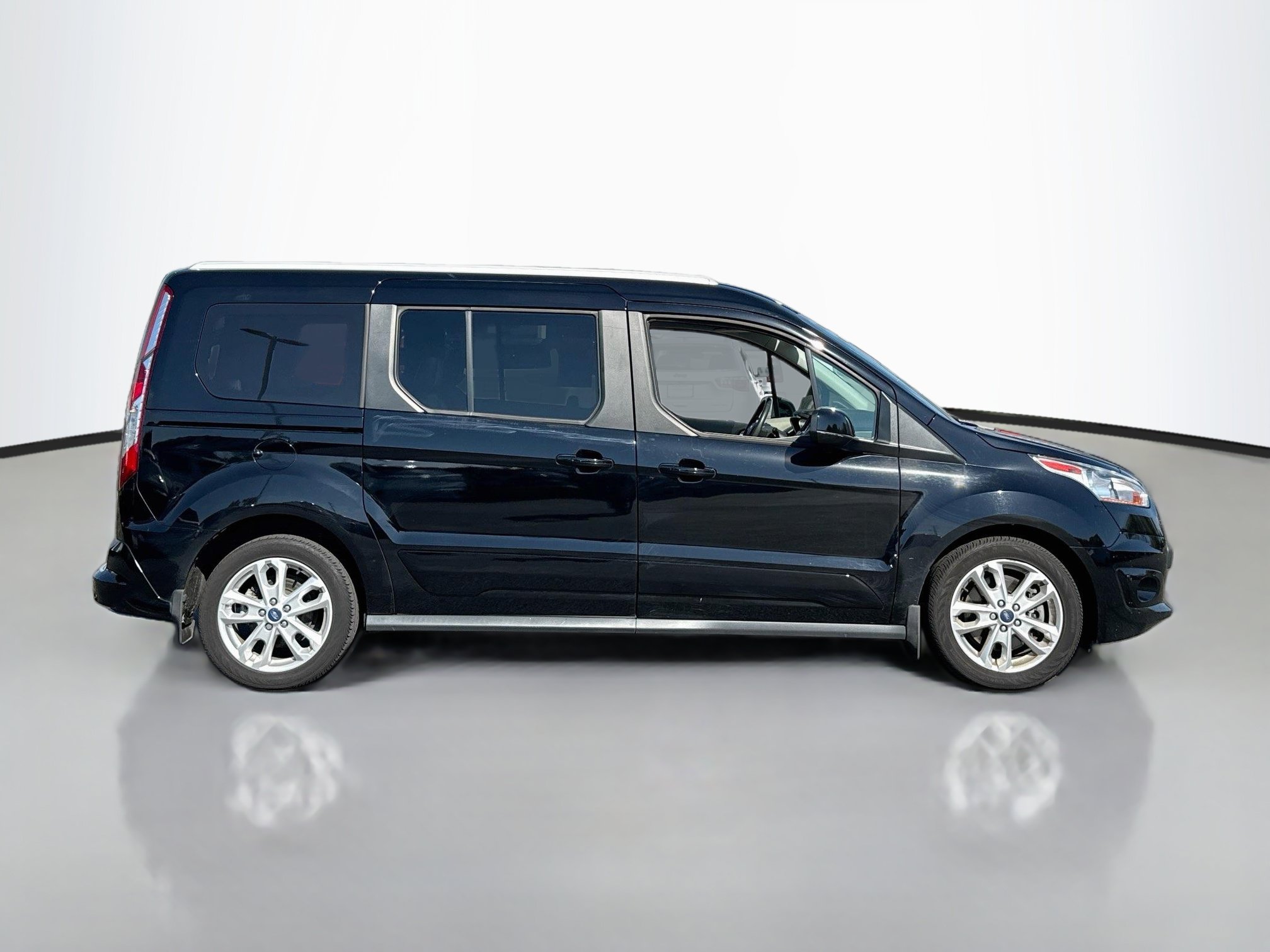 Used 2018 Ford Transit Connect Titanium FWD image 8