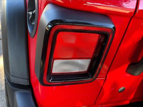 Used 2021 Jeep Wrangler Unlimited Sport image 22