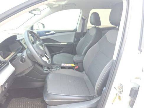 Used 2022 Volkswagen Taos SE AWD/4WD image 11
