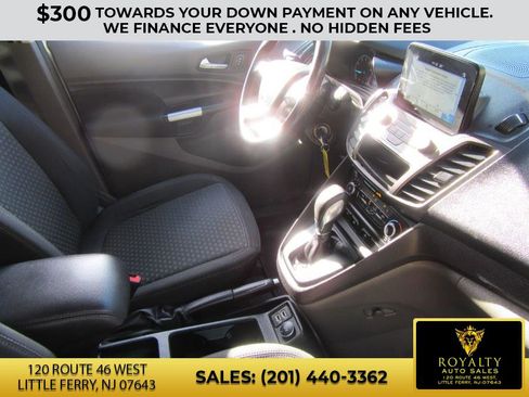 Used 2019 Ford Transit Connect XLT image 24