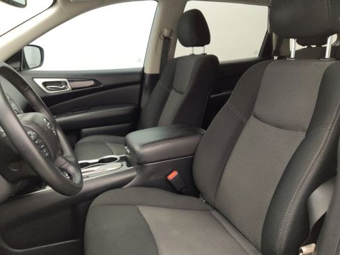Used 2020 Nissan Pathfinder SV FWD image 17