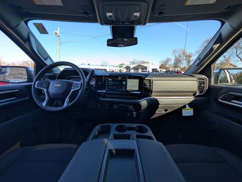 New 2026 Chevrolet Silverado 1500 LT image 2