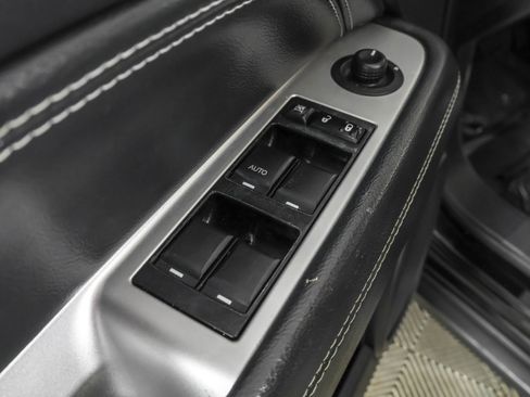 Used 2014 Jeep Compass Latitude image 33