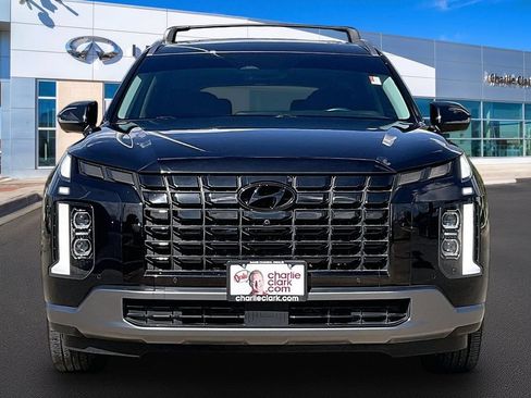 Used 2024 Hyundai Palisade SEL w/ Premium Package FWD image 3
