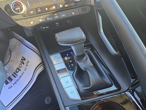 Used 2023 Hyundai Elantra SEL w/ Convenience Package image 24