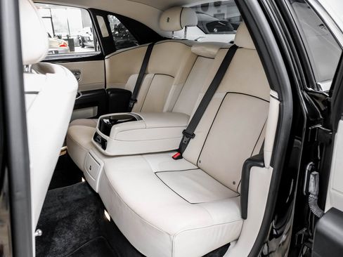 Used 2014 Rolls-Royce Ghost image 53