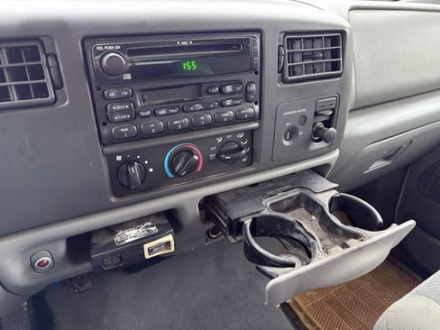 Used 2004 Ford F250 2WD SuperCab Super Duty image 29