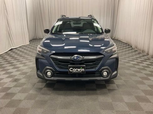 Used 2024 Subaru Outback Premium AWD/4WD image 2
