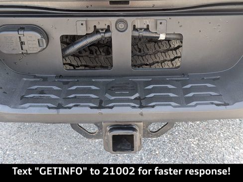 Used 2019 Toyota Tacoma TRD Off-Road AWD/4WD image 14